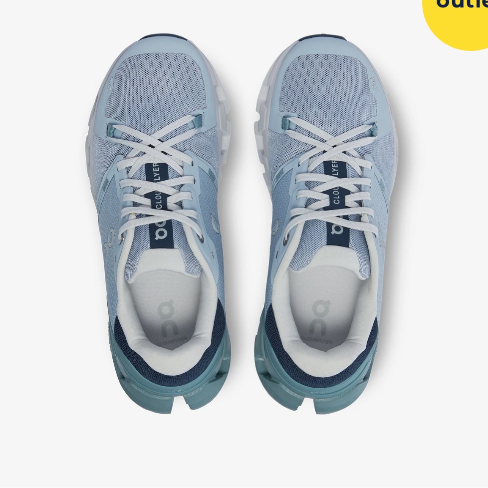Women's On Cloudflyer 4